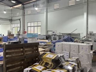Quy trình sản xuất và gia công hộp đựng bánh sinh nhật