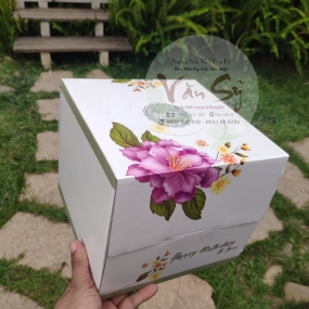 Hộp bánh sinh nhật mã Hoa Tím
