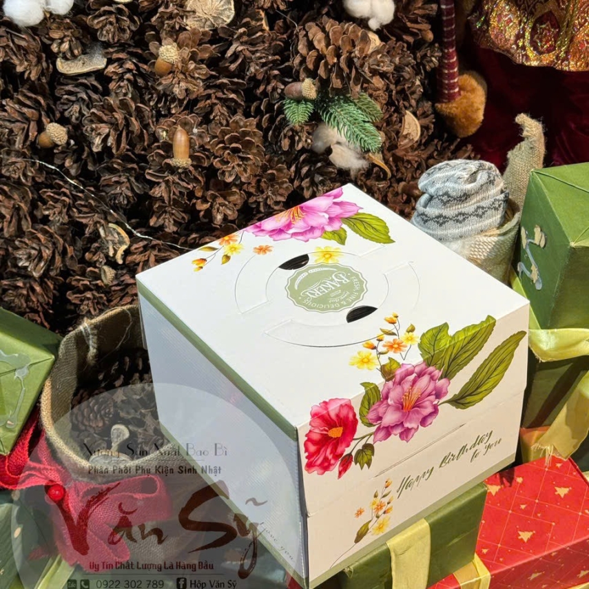 Hộp bánh sinh nhật mã Hoa Tím