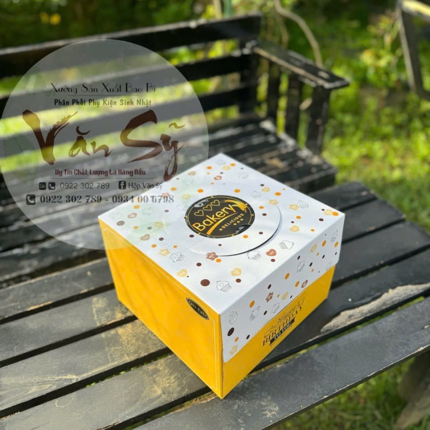 Mẫu Hộp Bánh Kem Cao 18cm - Màu Vàng - Mã V3