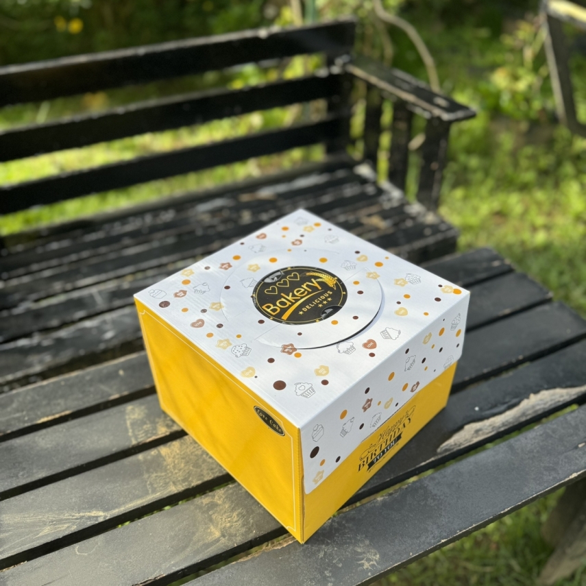 Mẫu Hộp Bánh Kem Cao 18cm - Màu Vàng - Mã V3