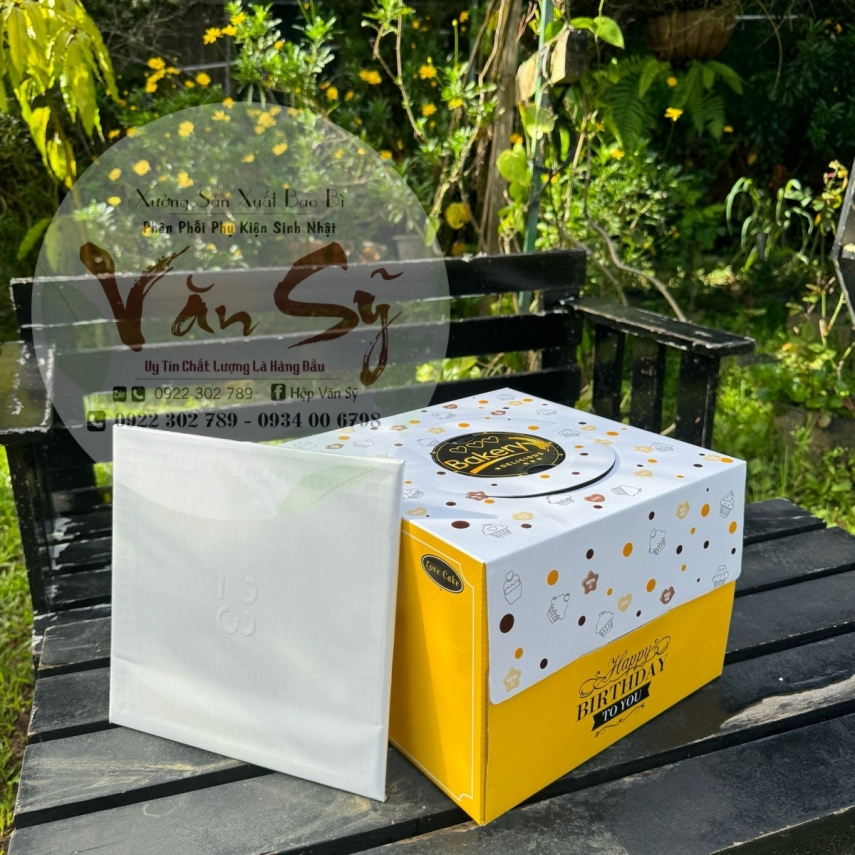 Mẫu Hộp Bánh Kem Cao 18cm - Màu Vàng - Mã V3