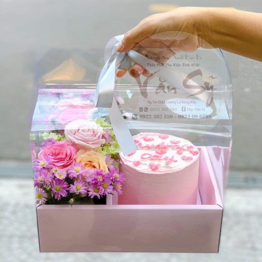 Hộp Bánh Và Hoa