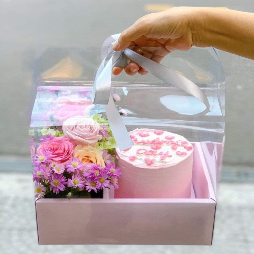 Hộp Bánh Và Hoa