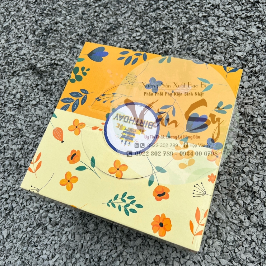 Hộp Bánh Kem Cao 18cm mẫu Vàng Hoa - L2