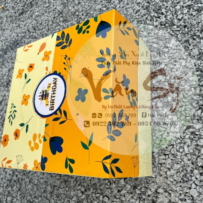 Hộp Bánh Kem Cao 18cm mẫu Vàng Hoa - L2
