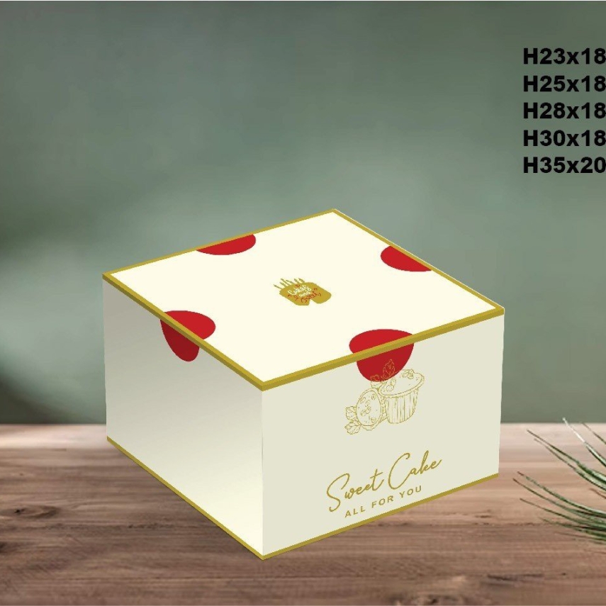 Hộp Bánh Kem Cao 18cm mã Vàng Tim - L2